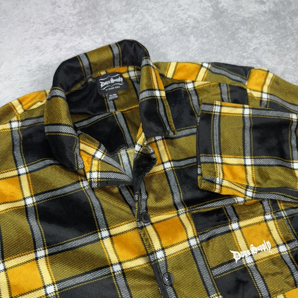 Dogg Supply Shirt Mens XL Yellow Black Plaid Long Sleeve Flannel Snoop Dogg Logo